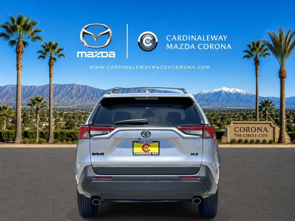 Used 2024 Toyota RAV4 XLE w/ Convenience Package FWD image 4