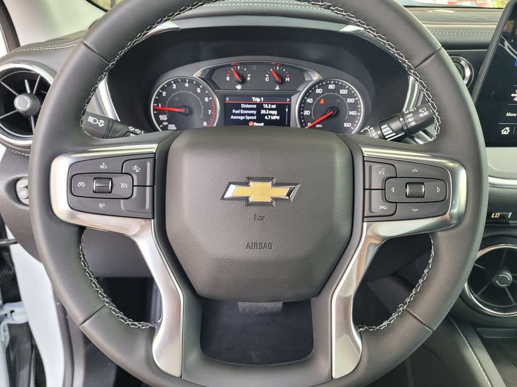 New 2026 Chevrolet Blazer LT w/ Sound & Technology Package AWD/4WD image 12