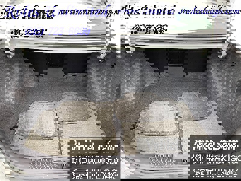 Used 2003 Pontiac Bonneville SE image 21