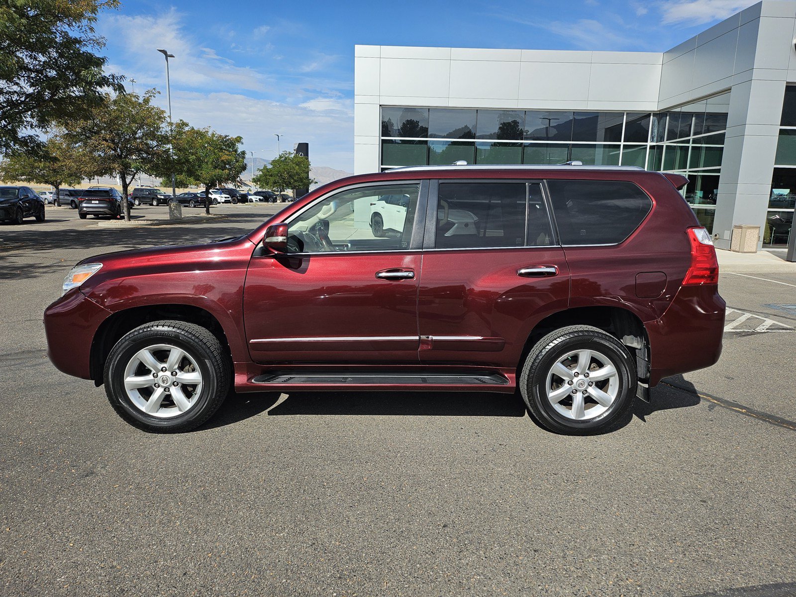 Used 2013 Lexus GX 460 w/ Convenience Pkg AWD/4WD image 9