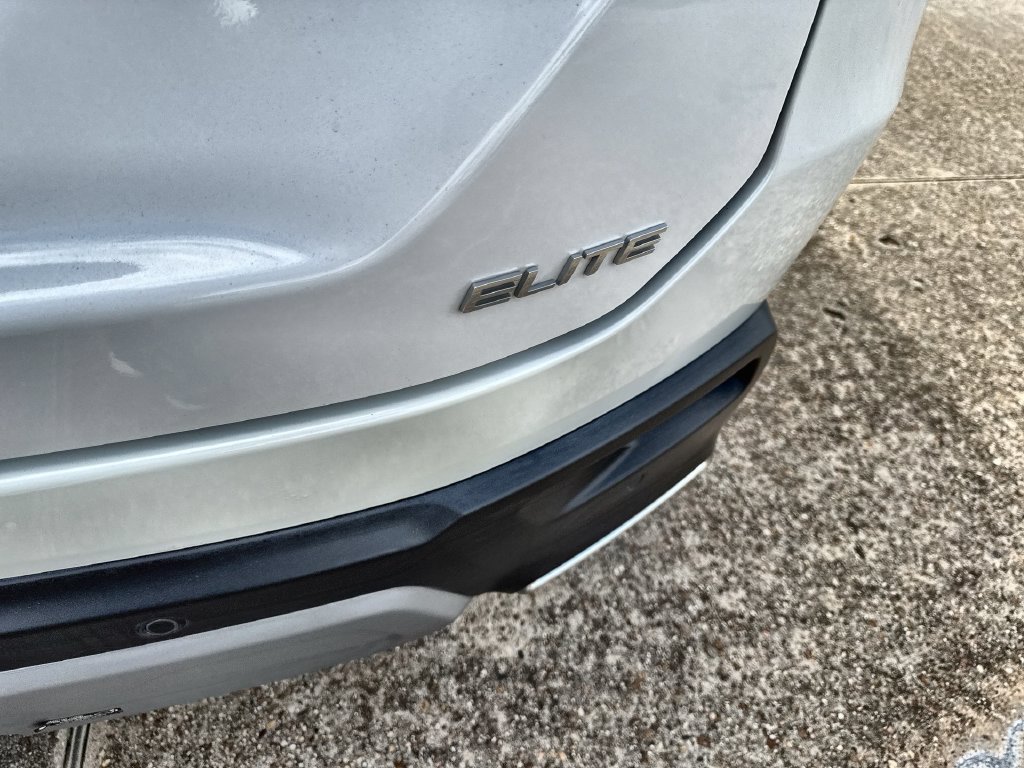 Used 2025 Honda Pilot Elite image 14