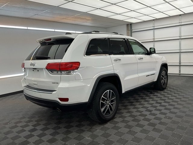 Used 2018 Jeep Grand Cherokee Limited image 24