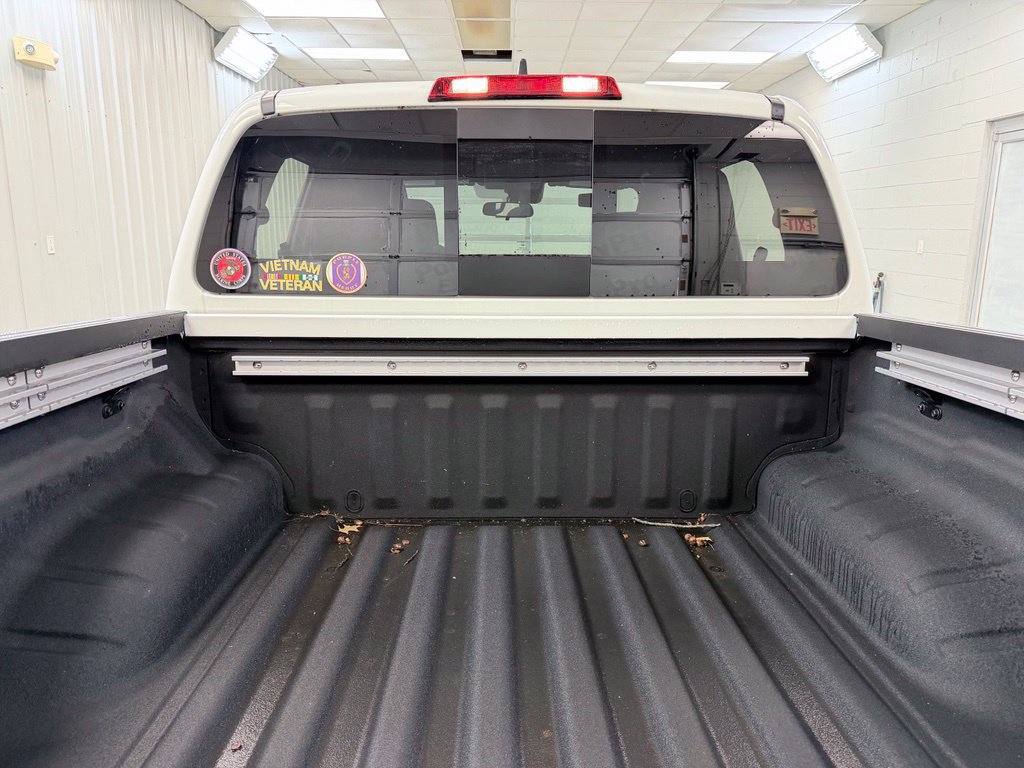 Used 2025 Nissan Frontier PRO-4X w/ Pro Convenience Package AWD/4WD image 32