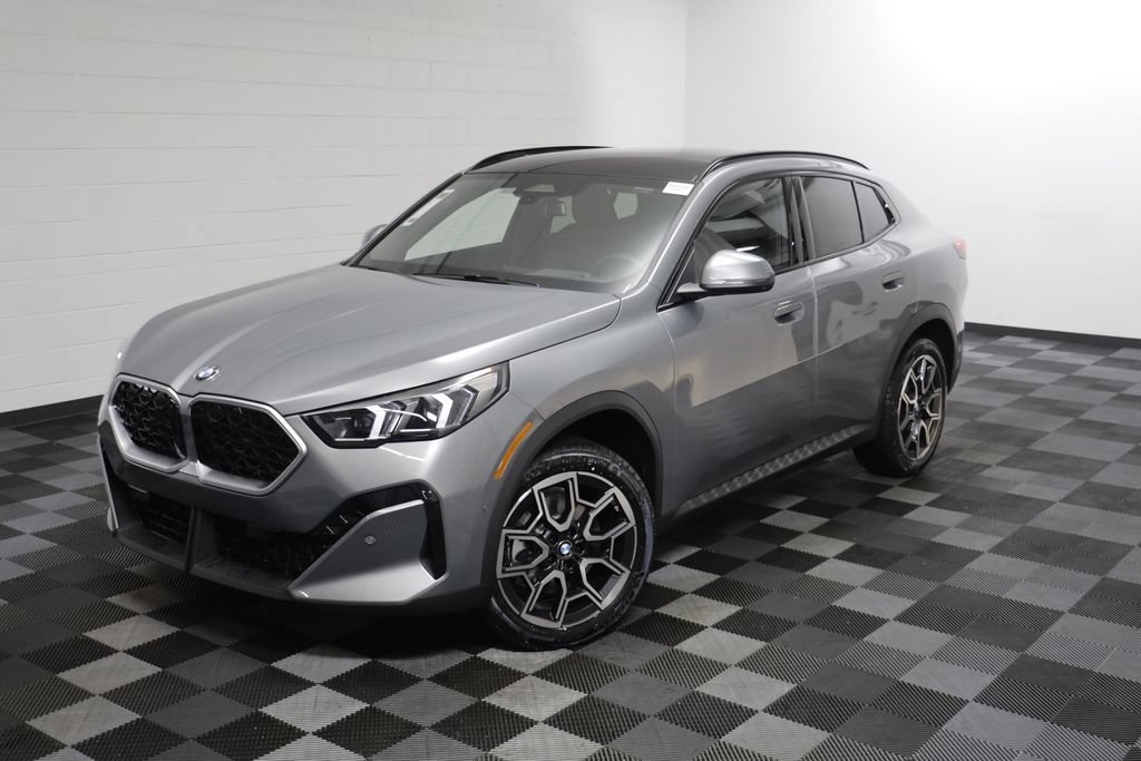 New 2026 BMW X2 xDrive28i w/ Technology Package AWD/4WD image 2