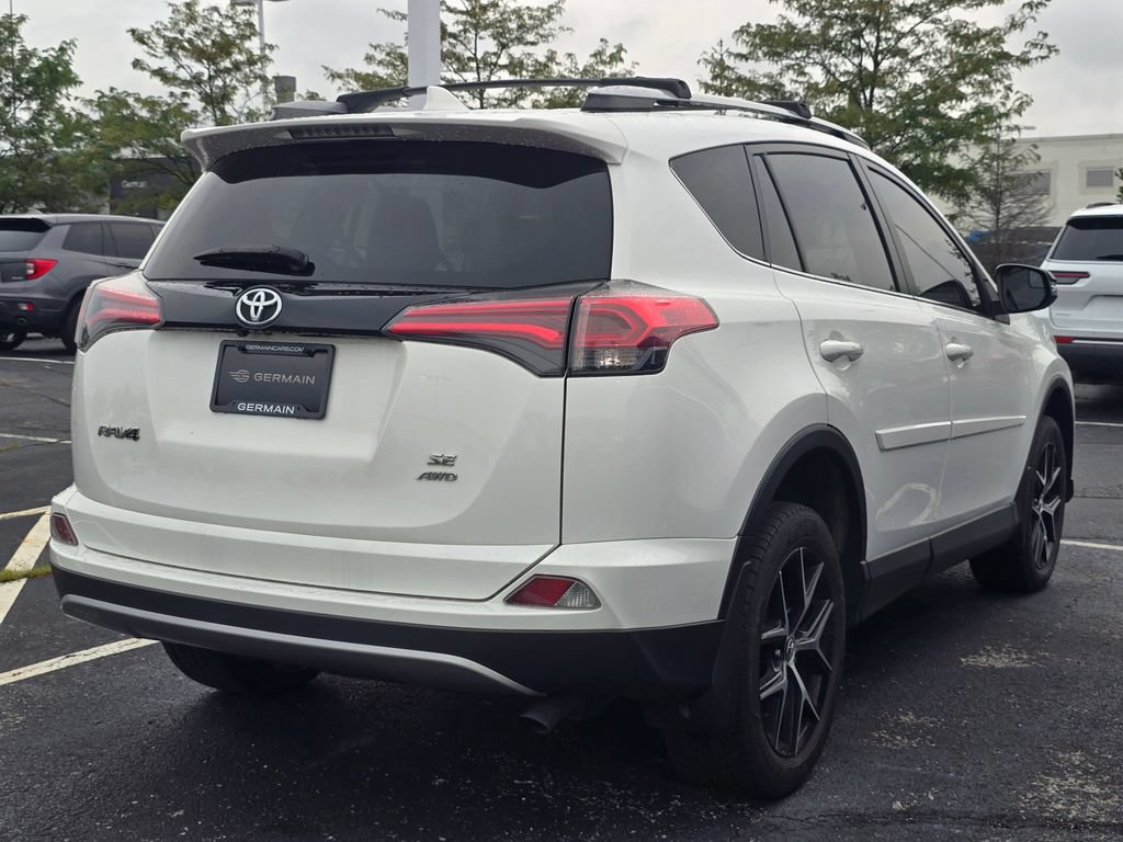 Used 2018 Toyota RAV4 SE w/ Protection Package AWD/4WD image 7