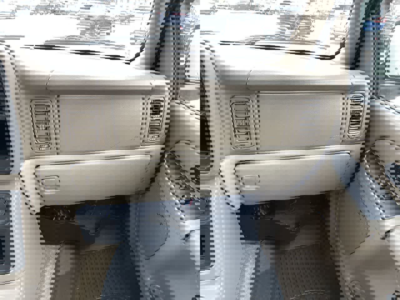 Used 2005 Chevrolet Suburban LT w/ Preferred Equipment Group image 16