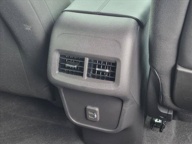 Used 2022 GMC Terrain SLE FWD image 16