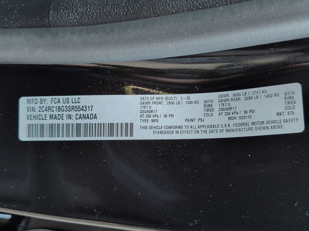 Used 2025 Chrysler Pacifica Select FWD image 40