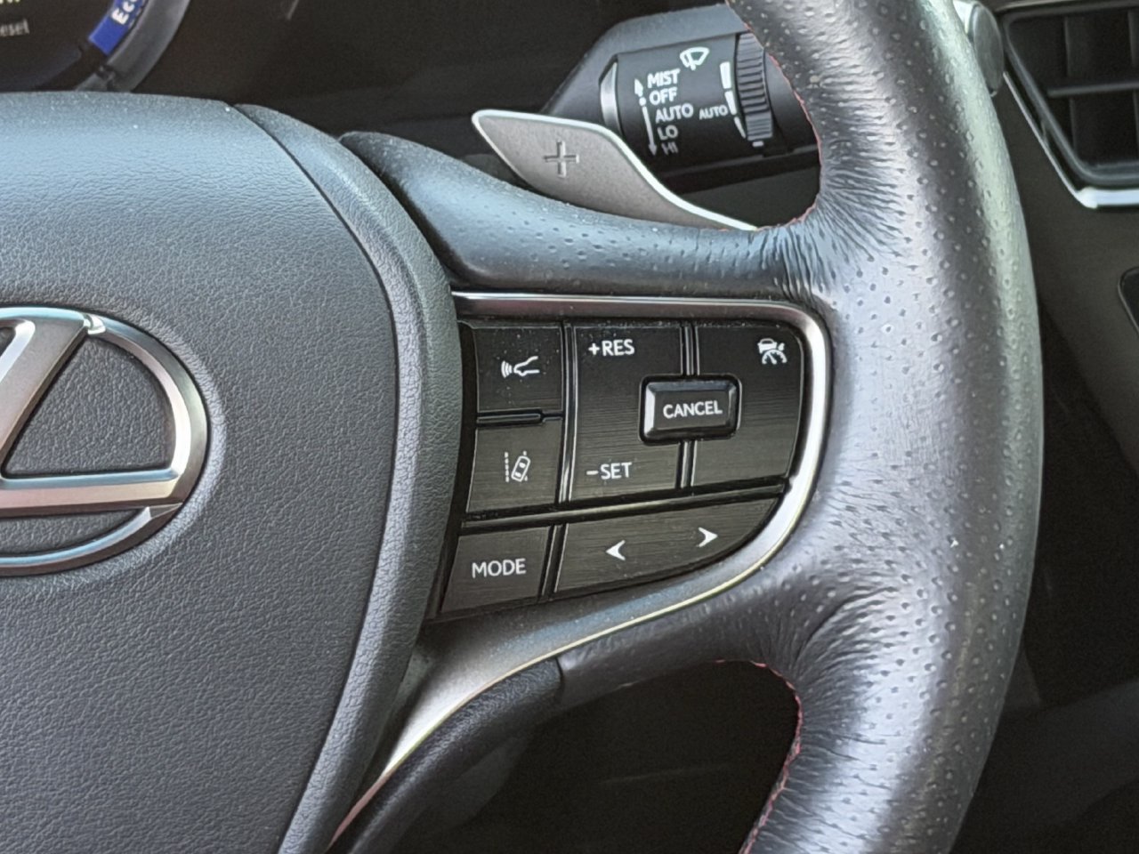 Used 2023 Lexus ES 350 F Sport w/ Accessory Package (Z2) FWD image 11