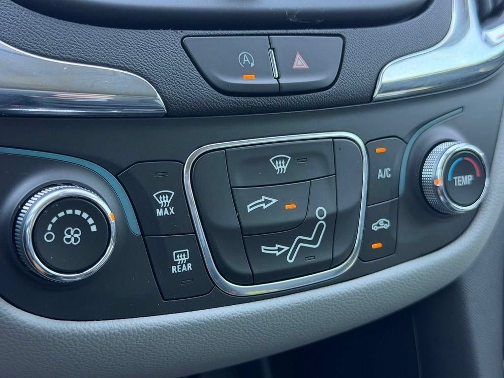 Used 2023 Chevrolet Equinox LS w/ Midnight Edition FWD image 19