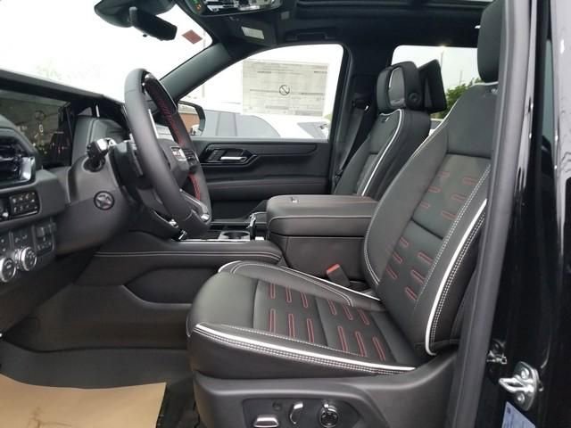 New 2026 GMC Yukon AT4 Ultimate AWD/4WD image 7
