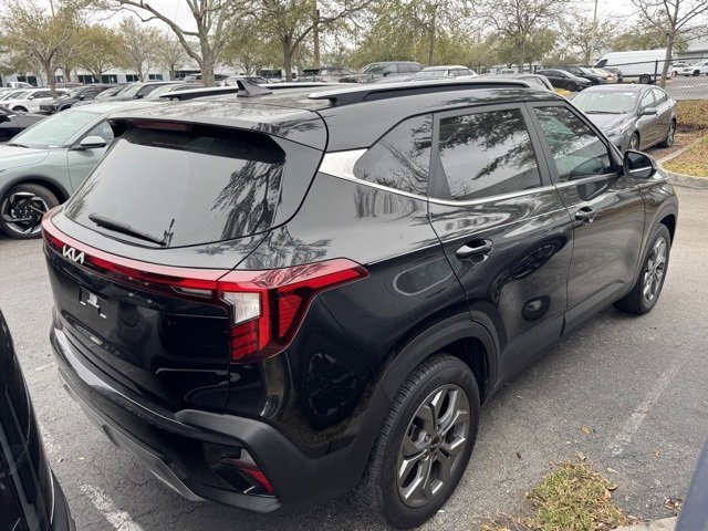 Certified 2024 Kia Seltos S image 3