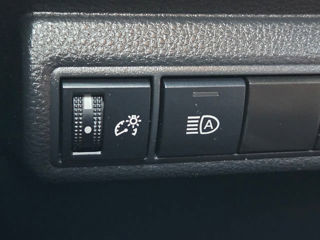 Used 2024 Toyota Corolla LE FWD image 24