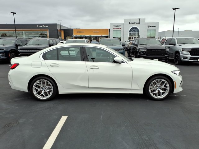 Used 2025 BMW 330i xDrive Sedan AWD/4WD image 30