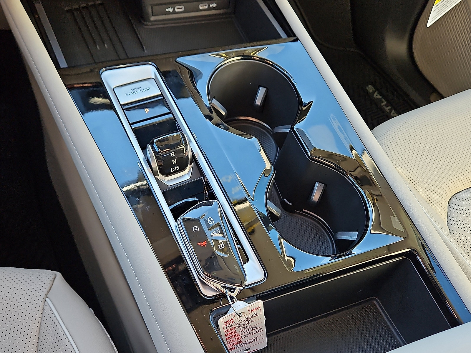 New 2026 Volkswagen Atlas SEL Premium R-Line image 17