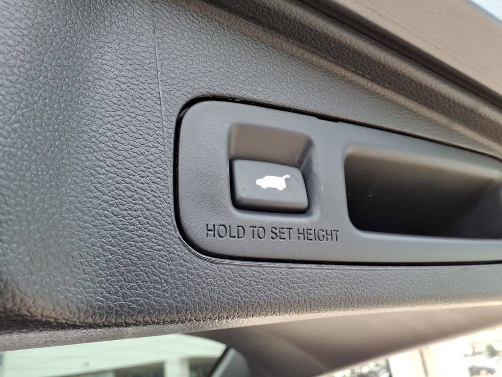 Used 2022 Honda CR-V Touring image 27