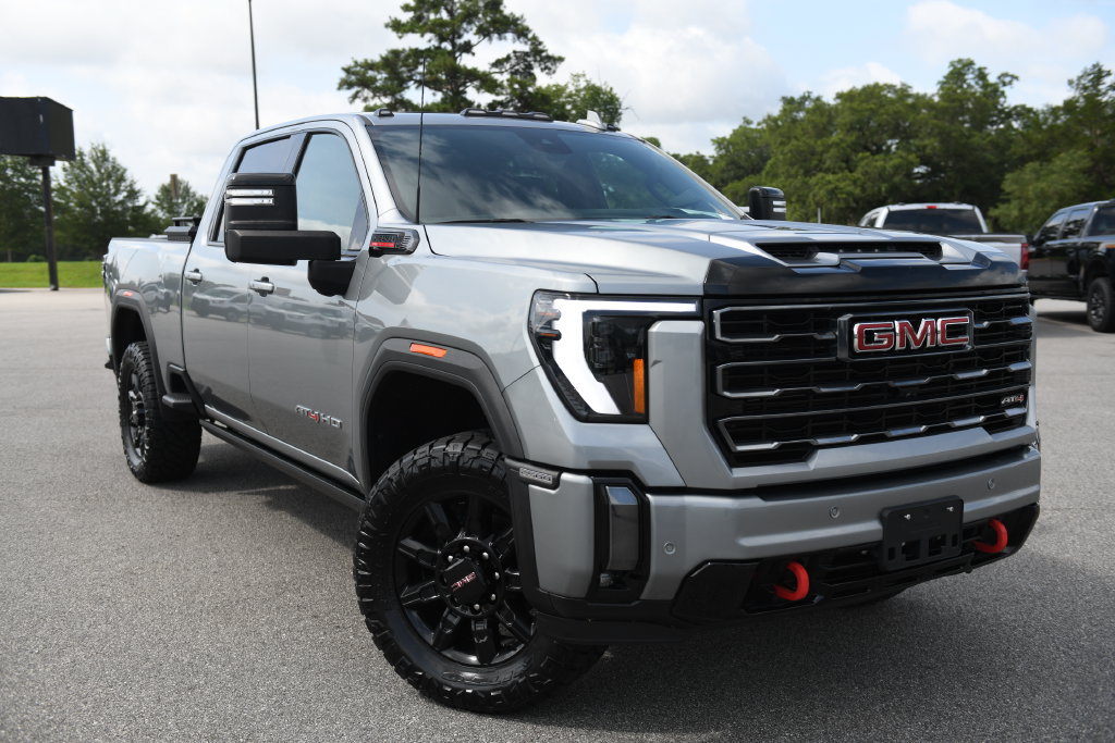 Used 2024 GMC Sierra 2500 AT4 w/ AT4 Premium Plus Package AWD/4WD image 4