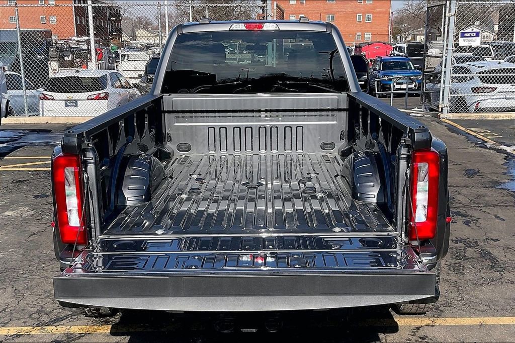 Used 2024 Ford F350 XLT image 25