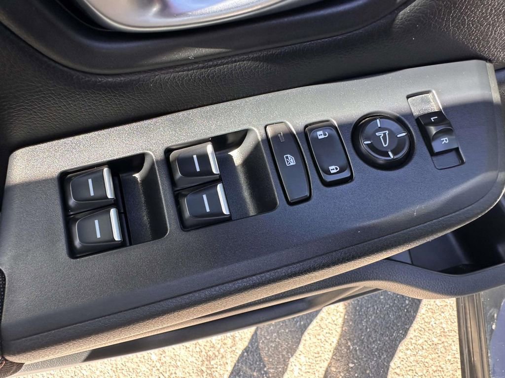 Used 2023 Honda Pilot Sport image 9