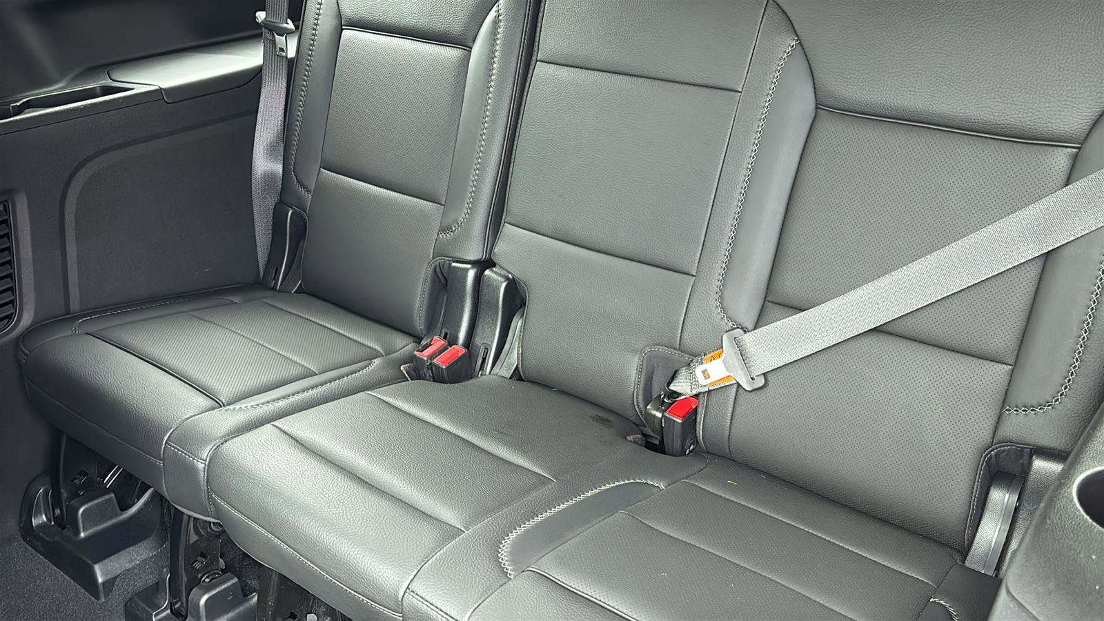 Used 2023 GMC Yukon XL Denali RWD image 17
