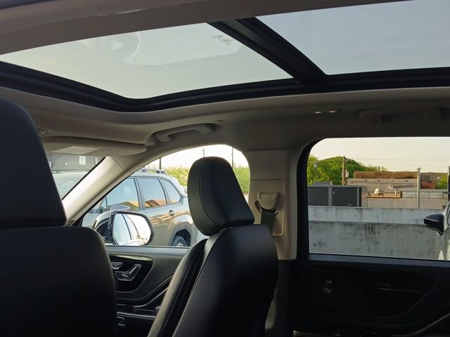 Used 2022 Lincoln Aviator Grand Touring AWD/4WD image 23