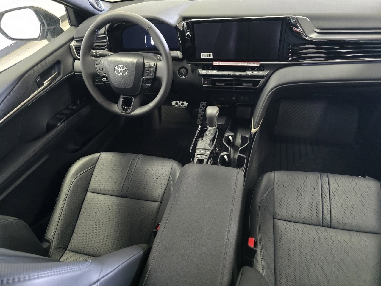 New 2026 Toyota Camry Hybrid image 25