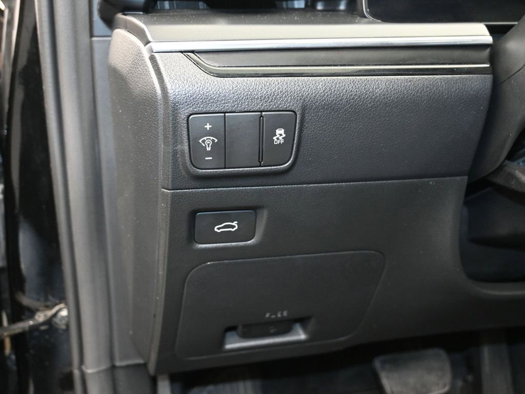 Used 2025 Kia K5 GT-Line w/ GT-Line Premium Package image 13