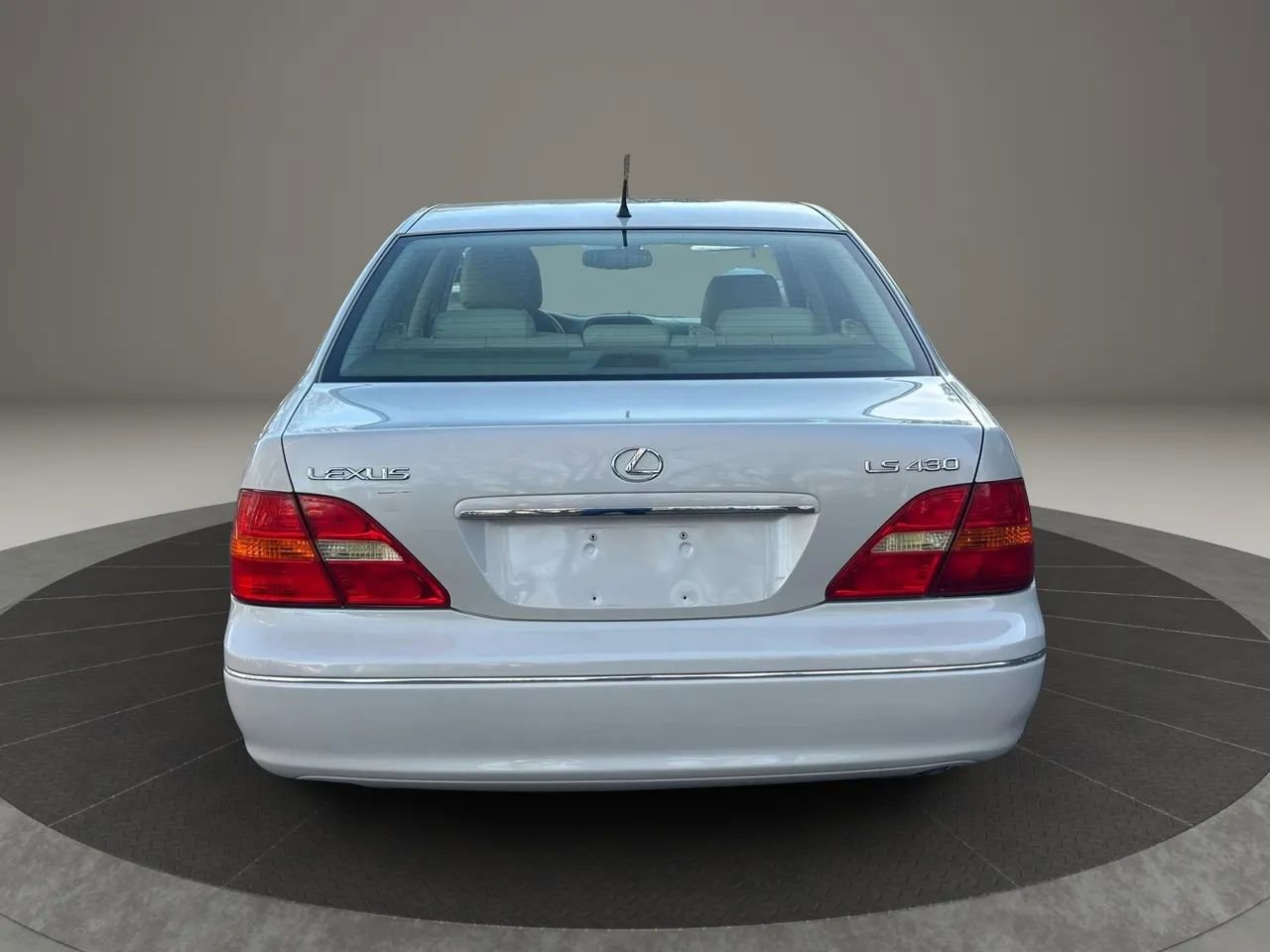 Used 2003 Lexus LS 430 RWD image 6