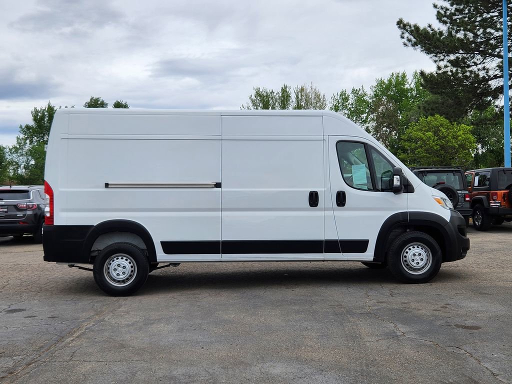 Used 2025 RAM ProMaster 2500 w/ Convenience Group FWD image 2