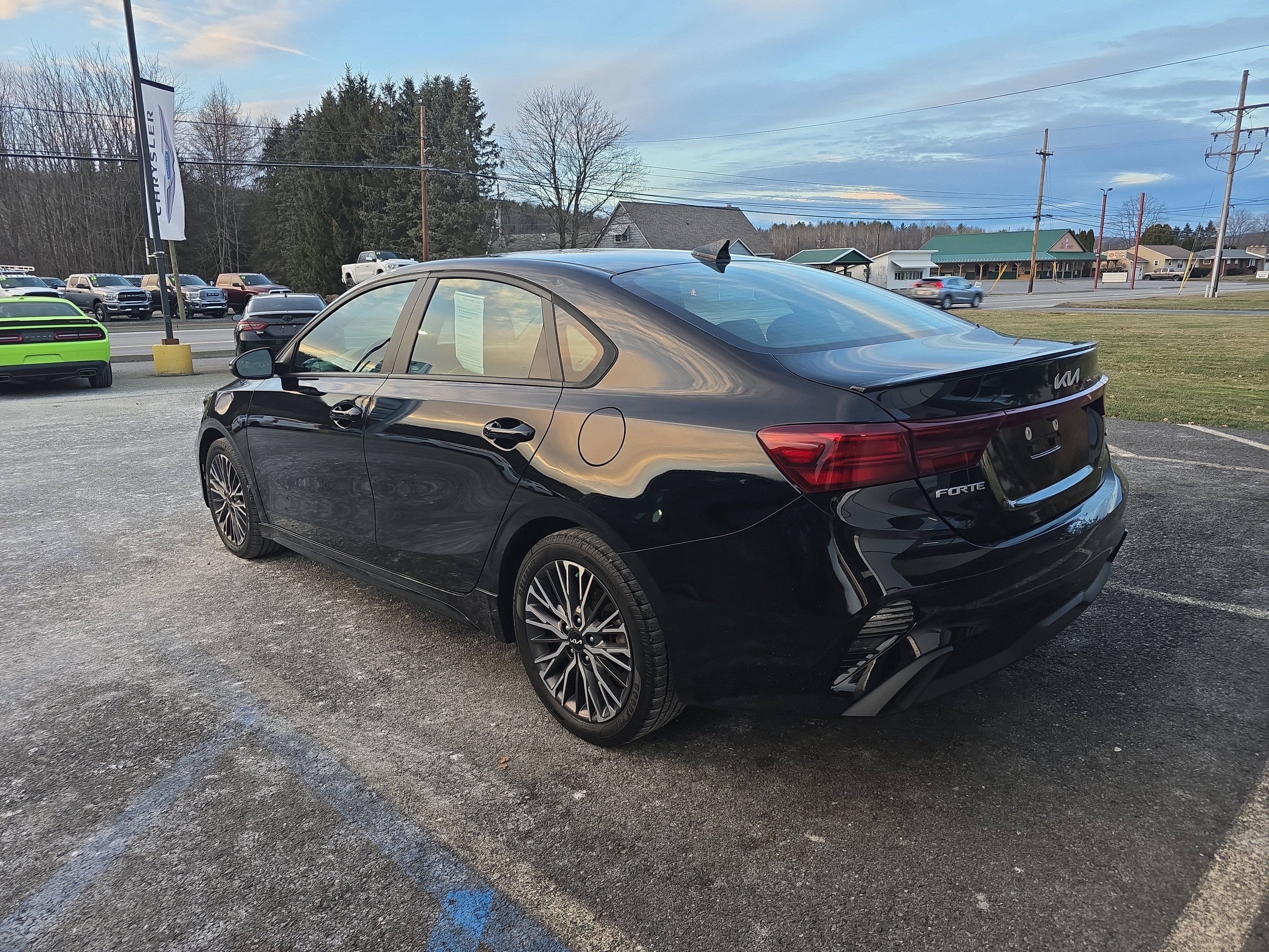Used 2023 Kia Forte GT-Line image 6