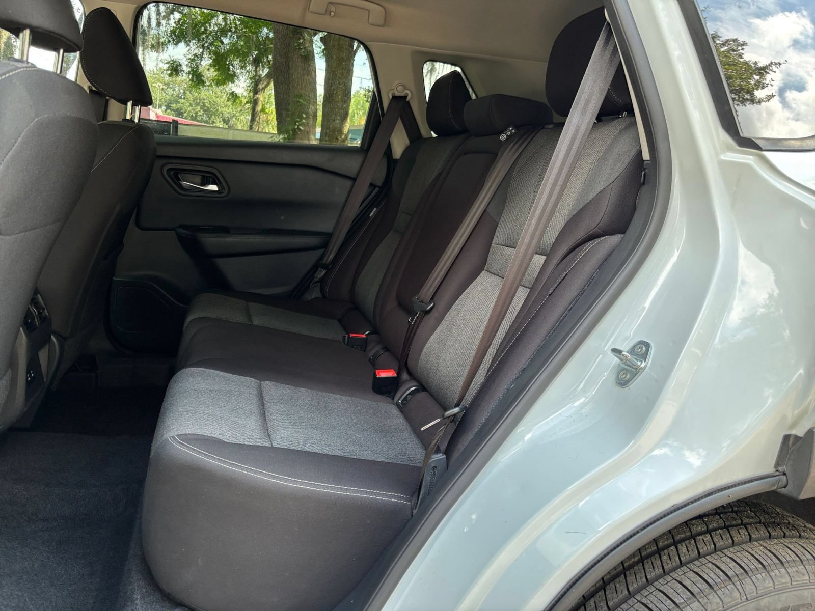 Used 2025 Nissan Rogue SV AWD/4WD image 27