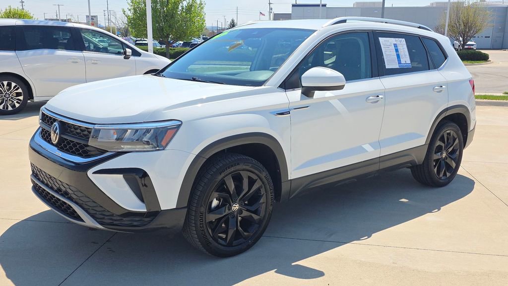 Used 2022 Volkswagen Taos SE