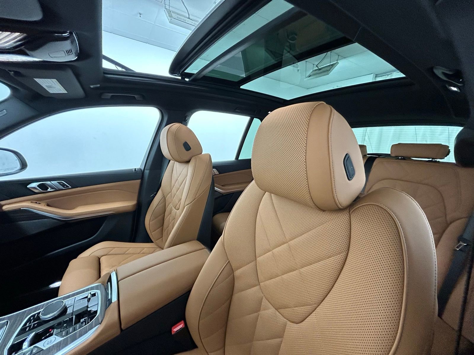 Used 2026 BMW X5 xDrive50e w/ Premium Package image 29