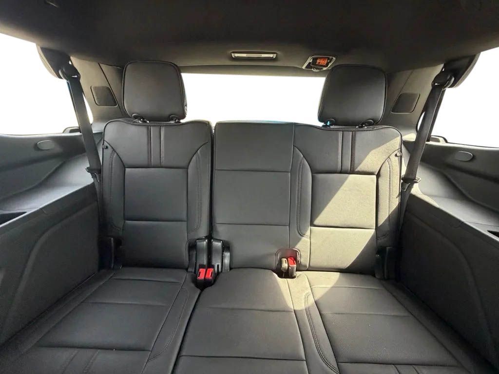 Used 2024 Chevrolet Tahoe RST w/ Luxury Package AWD/4WD image 33