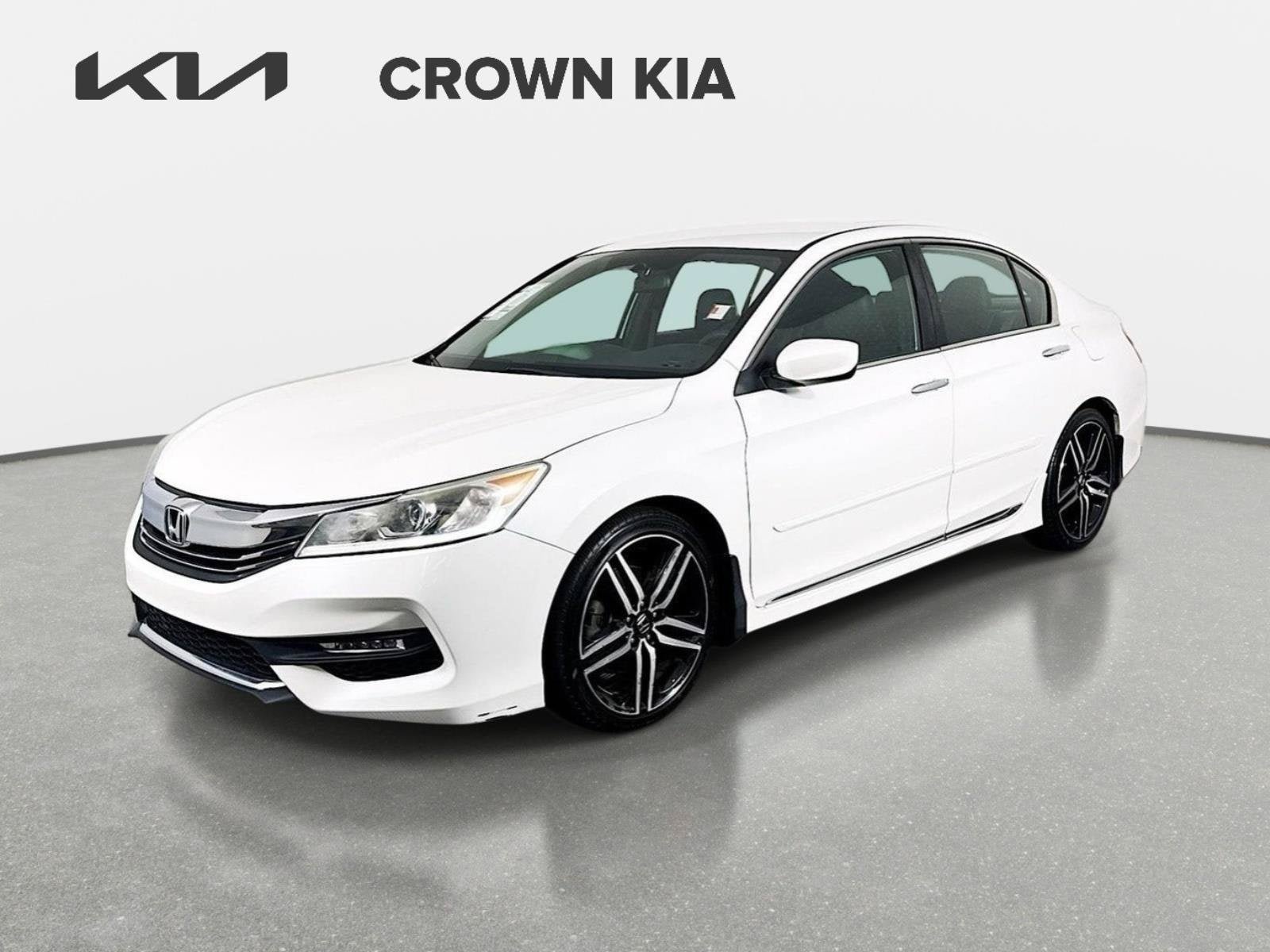 Used 2017 Honda Accord Sport image 1