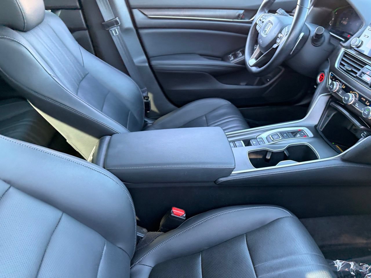 Used 2022 Honda Accord Touring image 12