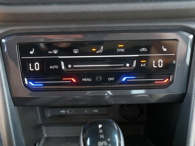 Certified 2024 Volkswagen Tiguan SE AWD/4WD image 32