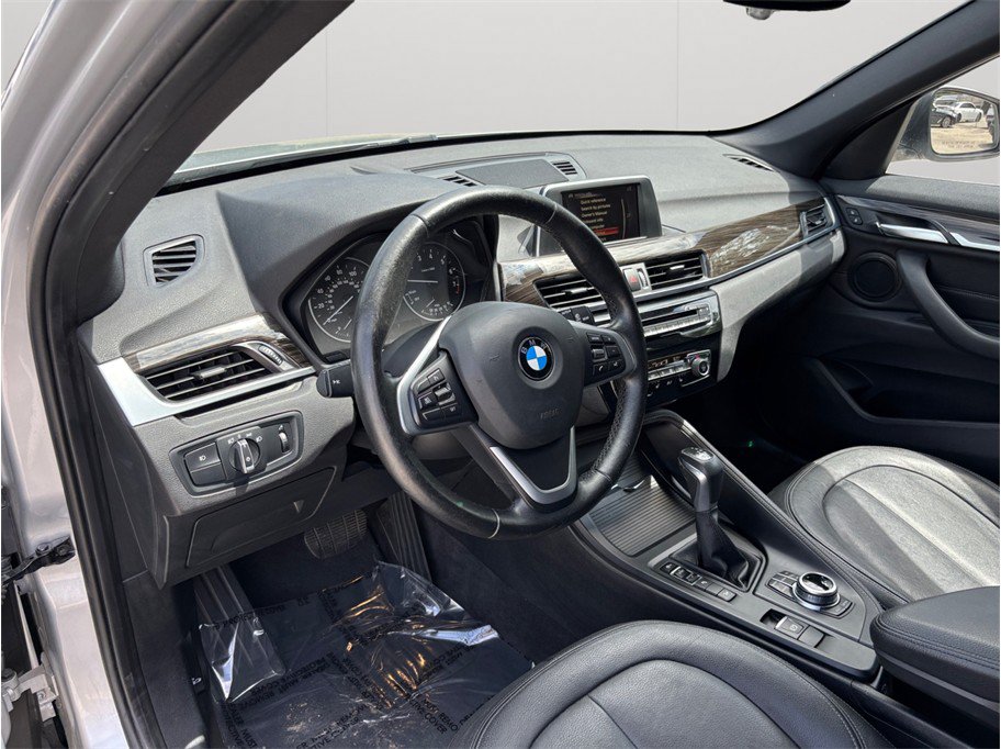 Used 2017 BMW X1 xDrive28i AWD/4WD image 6