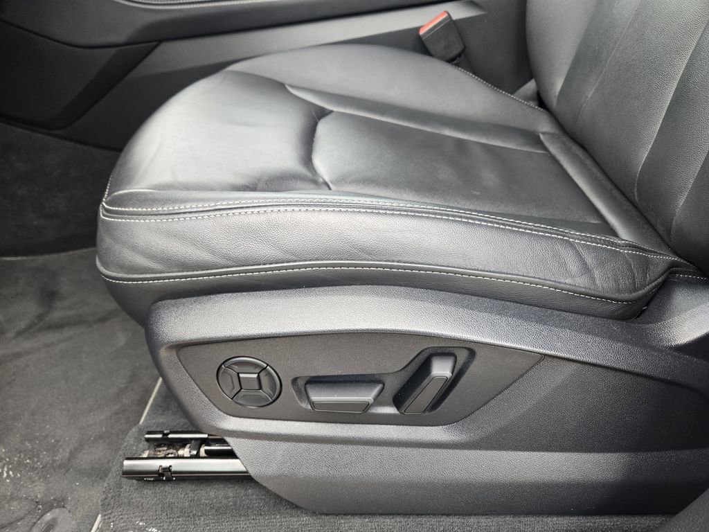 Used 2025 Audi Q7 3.0T Premium Plus image 29