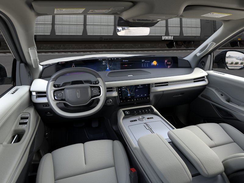 New 2026 Lincoln Navigator Reserve AWD/4WD image 9