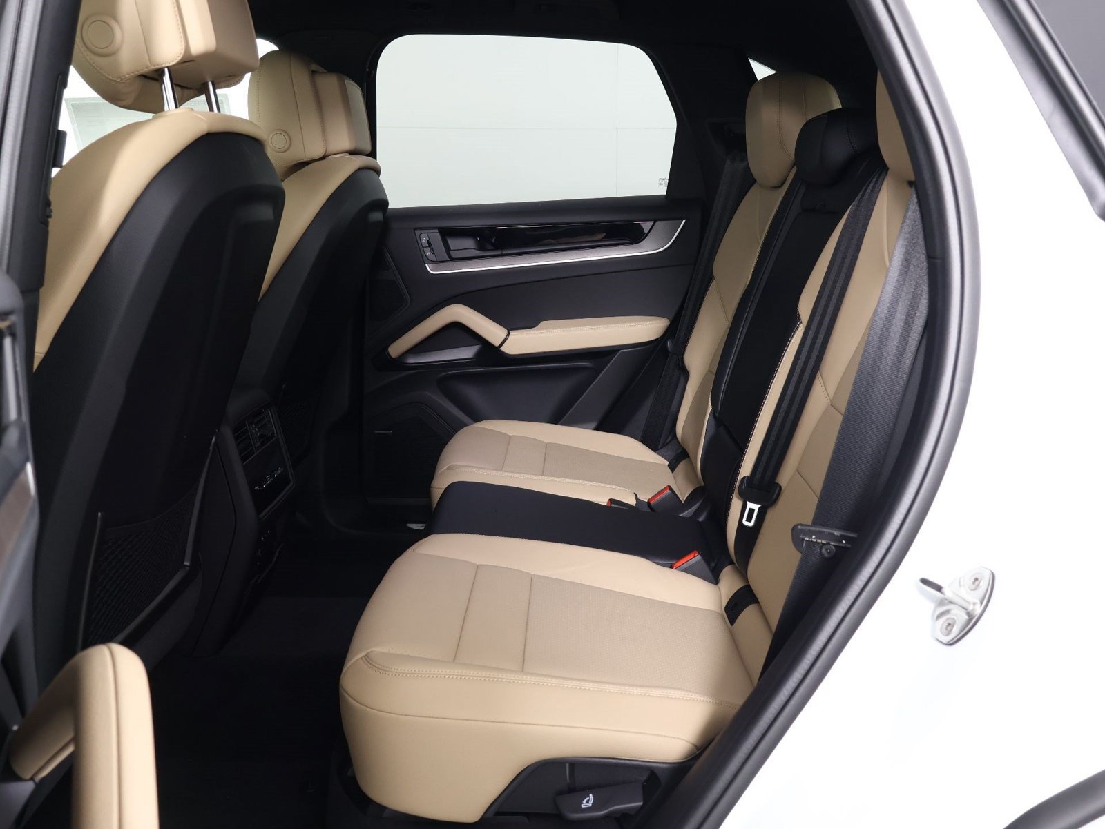 New 2026 Porsche Cayenne AWD/4WD image 18