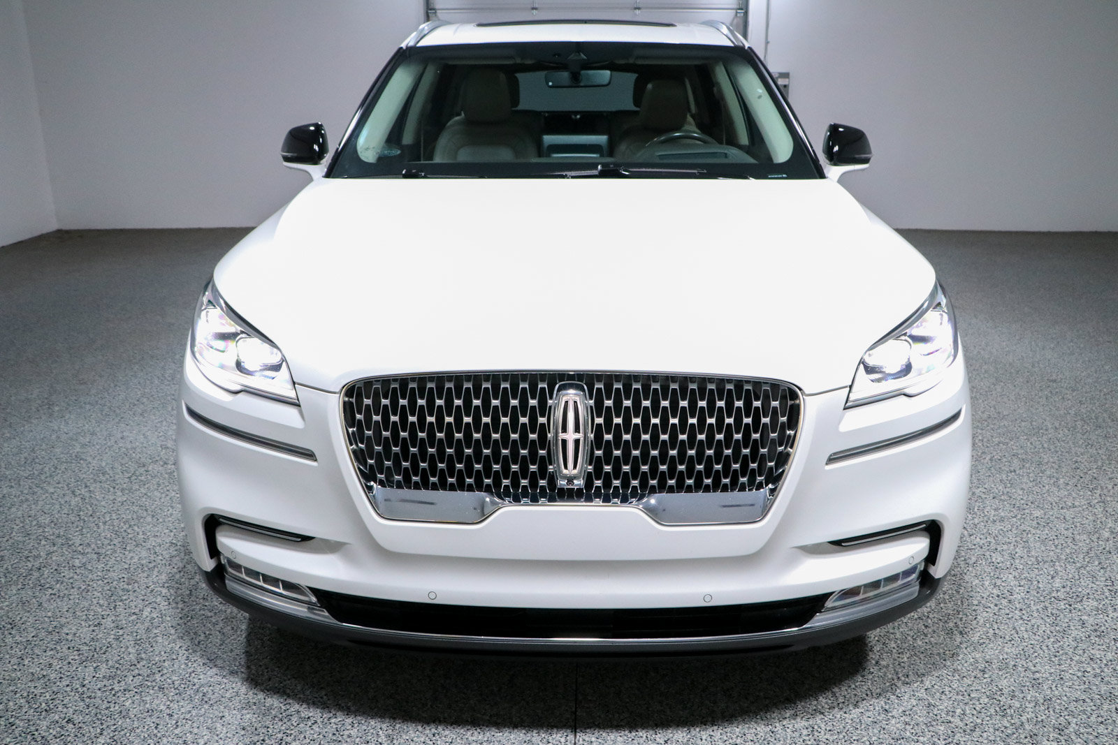Used 2023 Lincoln Aviator Reserve w/ Equipment Group 201A RWD image 3