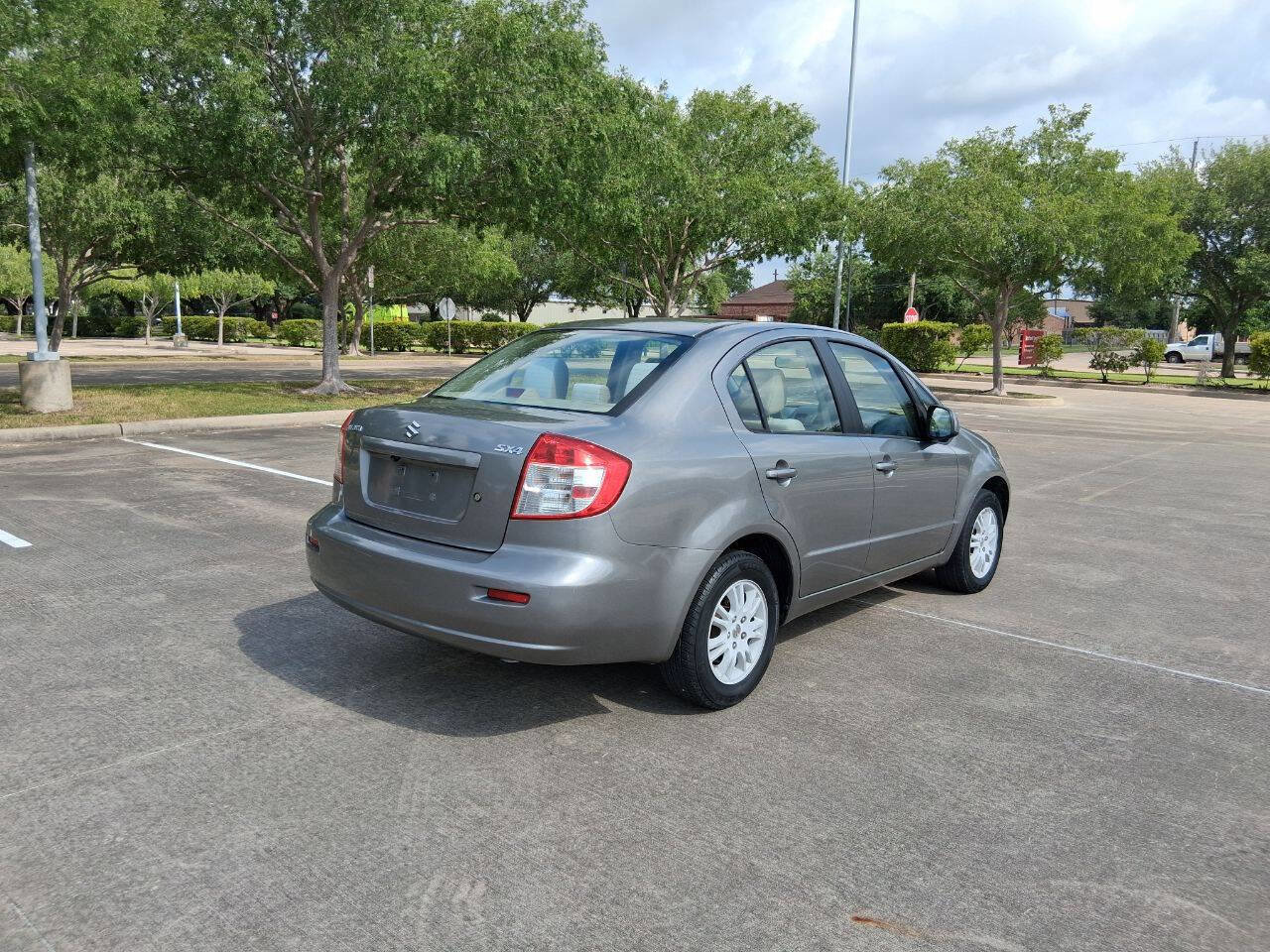 Used 2012 Suzuki SX4 LE image 9