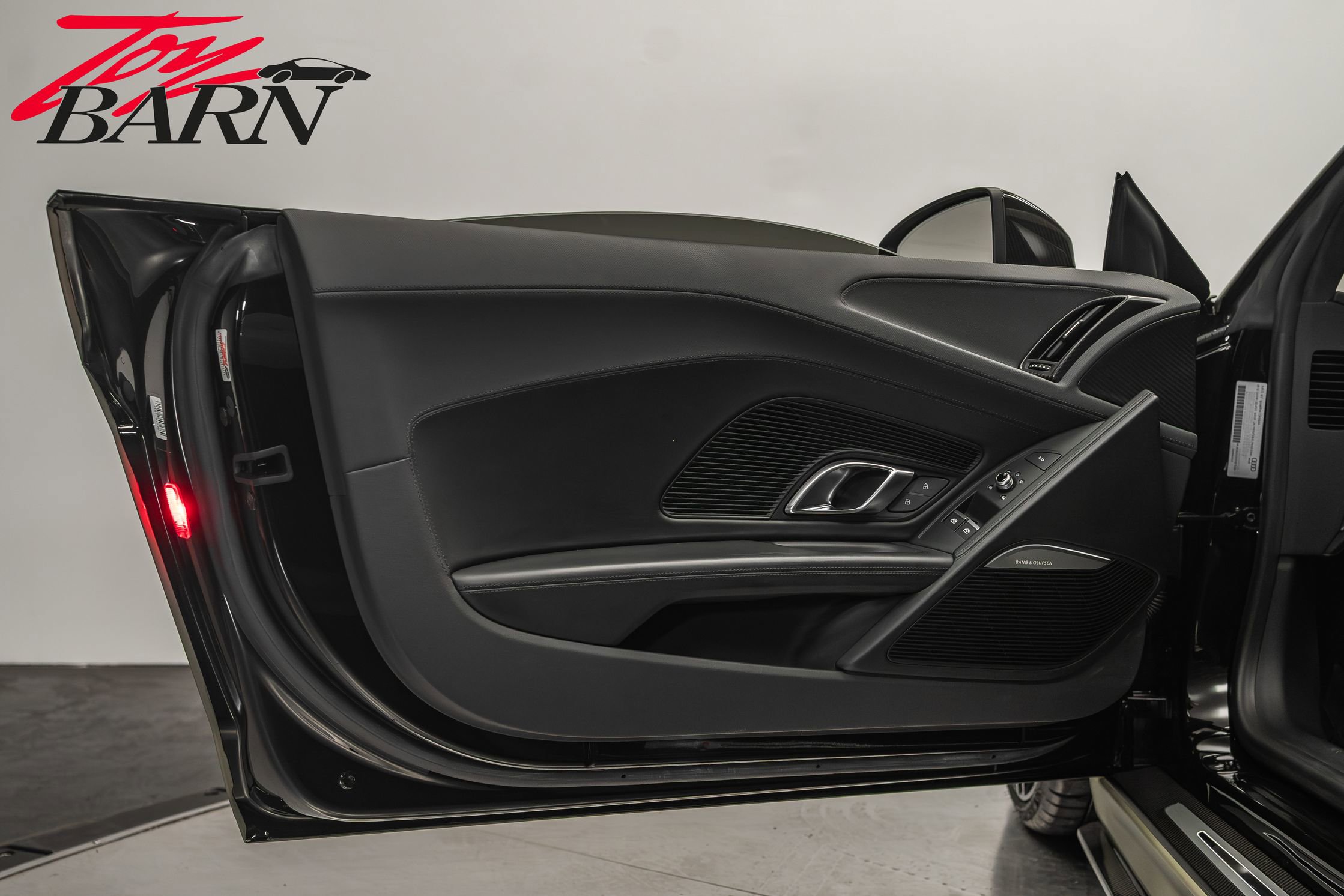 Used 2017 Audi R8 V10 plus image 24