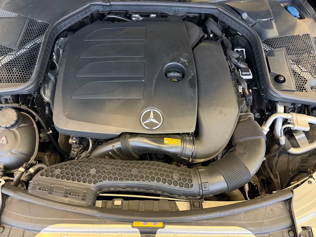 Used 2023 Mercedes-Benz C 300 4MATIC Coupe image 25