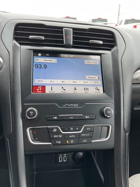 Used 2019 Ford Fusion SE w/ Equipment Group 151A image 40