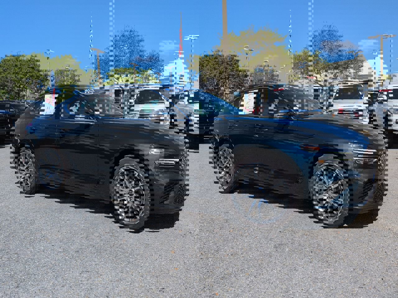 Used 2024 Genesis G70 2.5T image 2