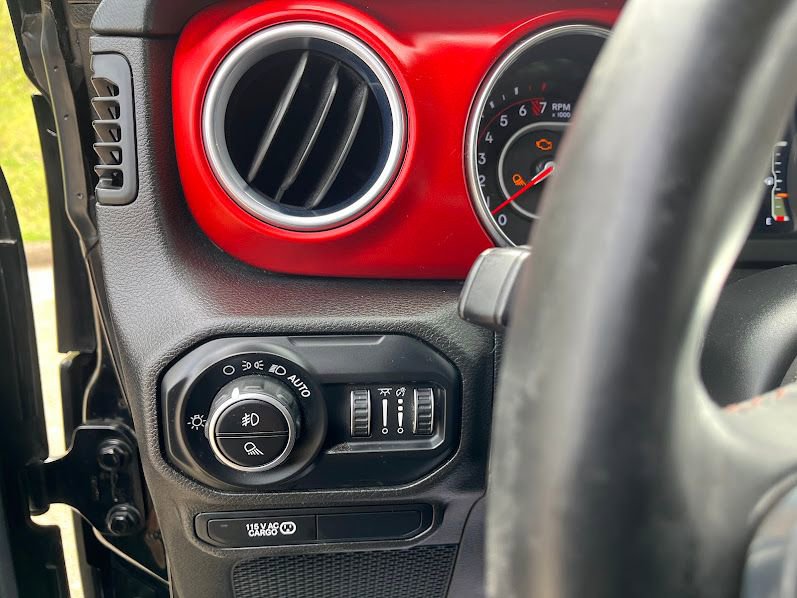 Used 2020 Jeep Gladiator Rubicon AWD/4WD image 11