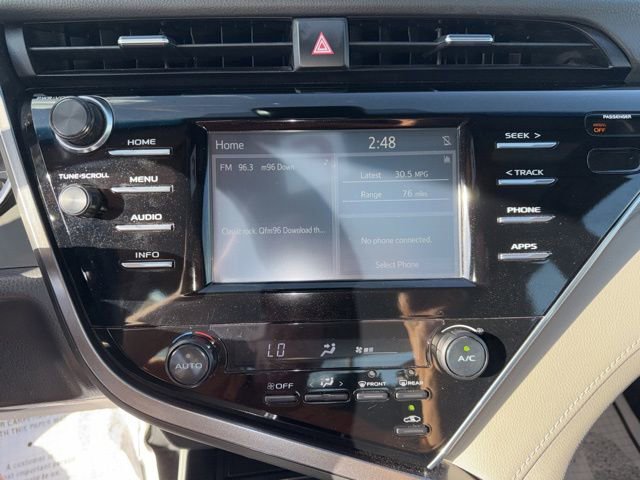 Used 2018 Toyota Camry SE FWD image 16