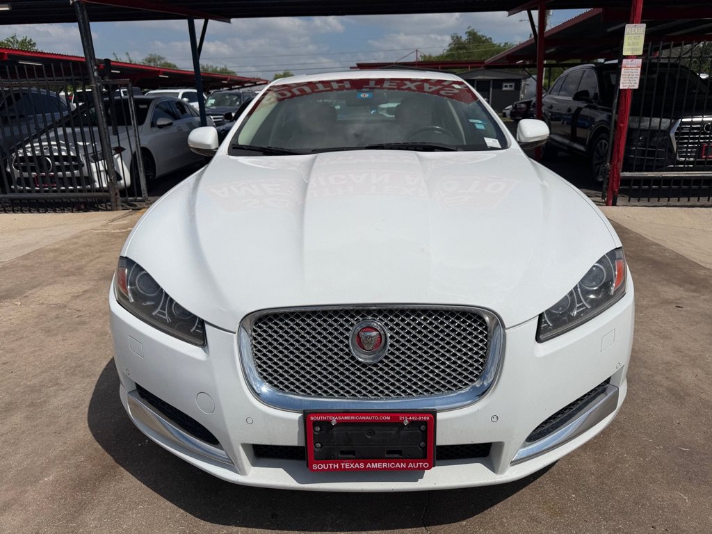 Used 2015 Jaguar XF Premium RWD image 8